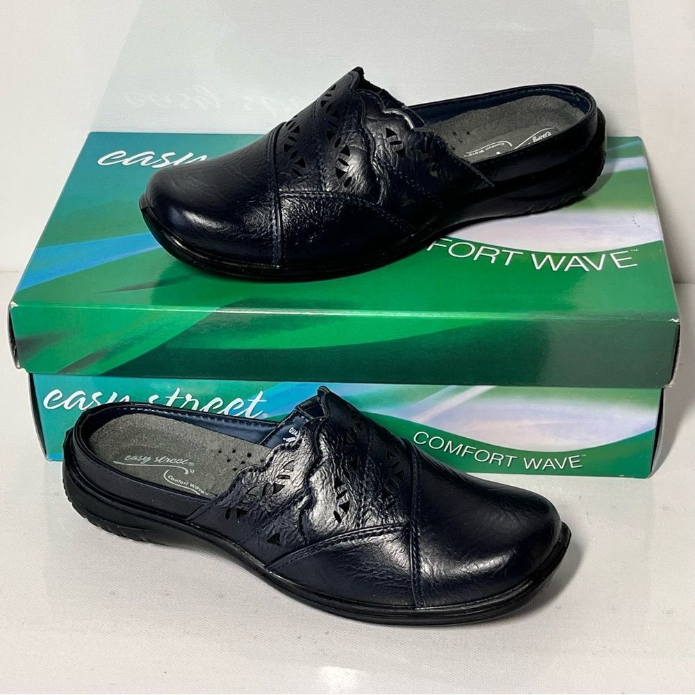 Easy Street Forever Comfort Cutout Clogs